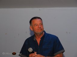 Künstler helfen Kinder - Mit Musik zur Menschlichkeit